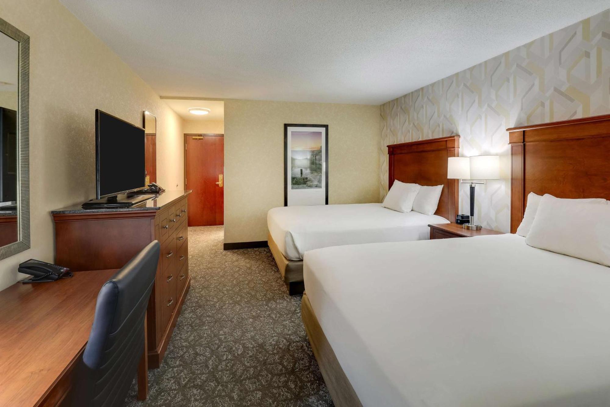 Drury & Hotel 3*
